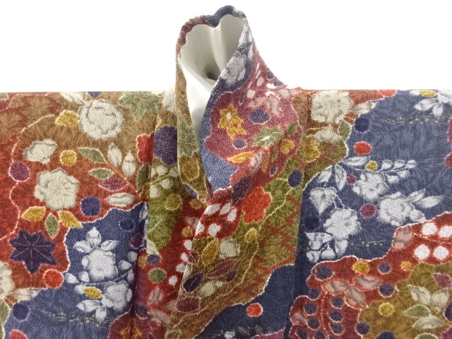  縮緬地　道長取りに辻ヶ花模様　小紋着物